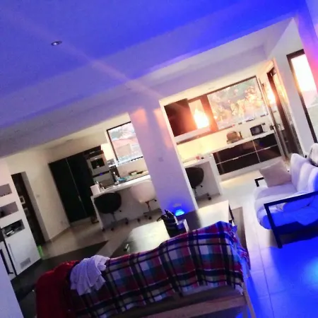 House منزل ريفي *